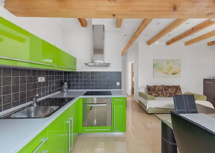 شقة In With Seaview, Terrace, Air Condition, Wifi