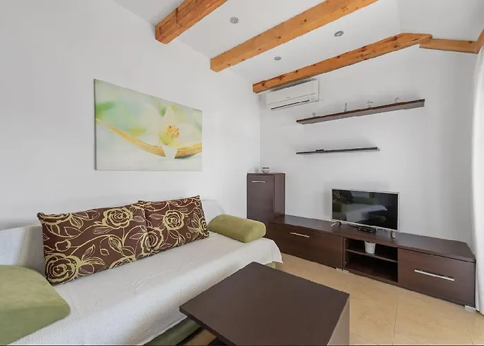 In With Seaview, Terrace, Air Condition, Wifi