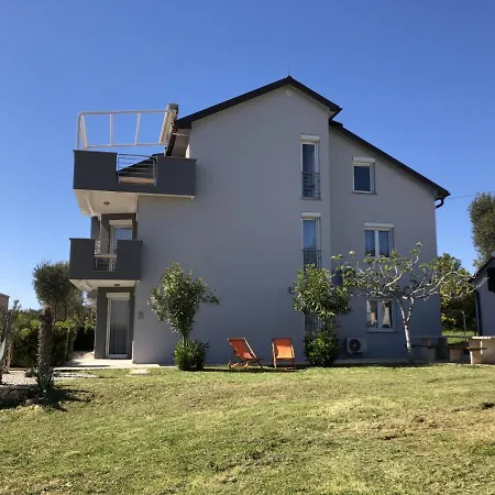 In With Seaview, Terrace, Air Condition, Wifi * Sukošan