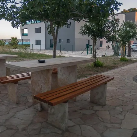 In With Seaview, Terrace, Air Condition, Wifi Sukošan