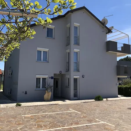 In With Seaview, Terrace, Air Condition, Wifi