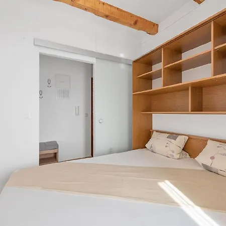 Apartman In With Seaview, Terrace, Air Condition, Wifi