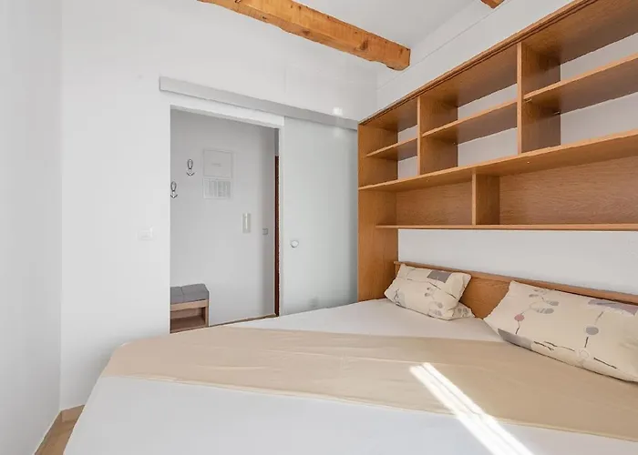 Lejlighed In With Seaview, Terrace, Air Condition, Wifi