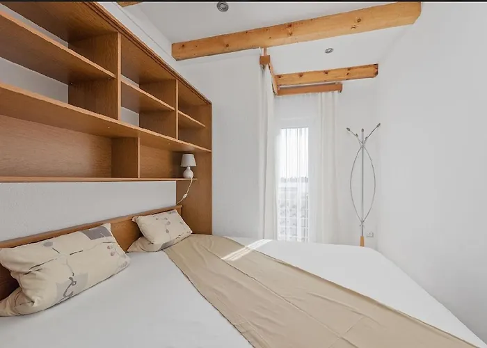 Lejlighed In With Seaview, Terrace, Air Condition, Wifi Sukošan